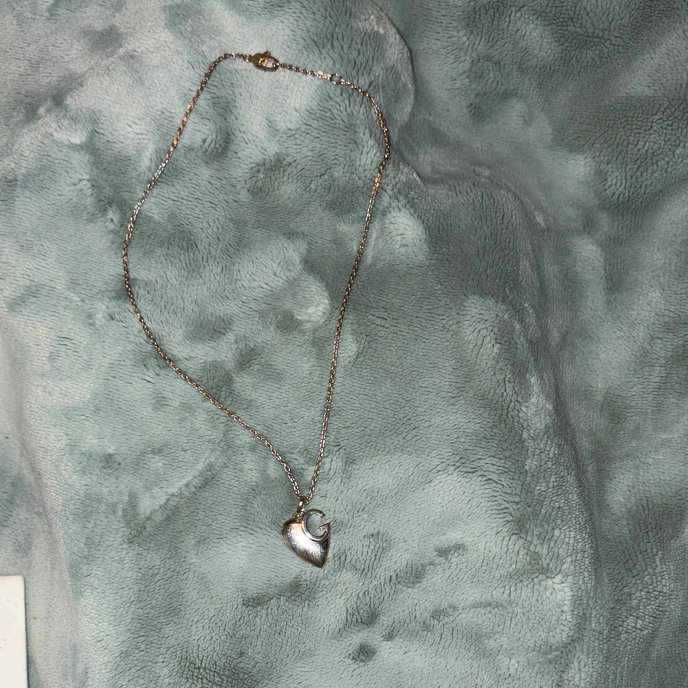 GUCCI VINTAGE Silver Heart Pendant Necklace - Women Jewelry